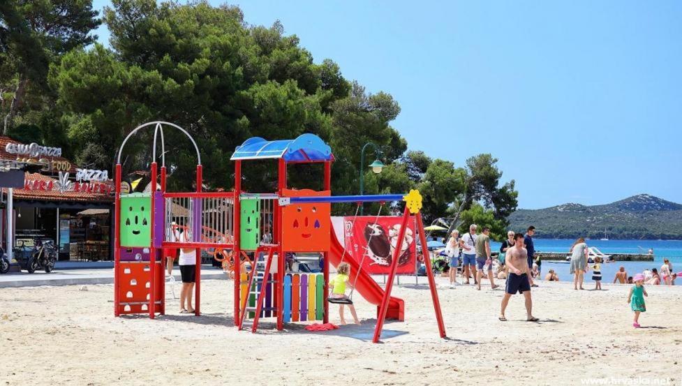 Mobile Home Cube, 3 Bedrooms, Free Parking, Wifi Biograd Na Moru Exterior photo