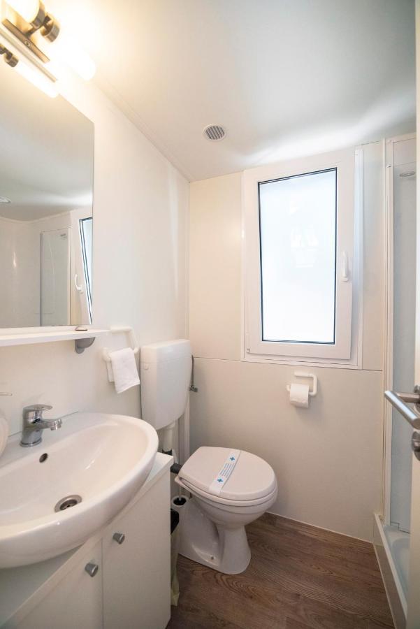 Mobile Home Cube, 3 Bedrooms, Free Parking, Wifi Biograd Na Moru Exterior photo