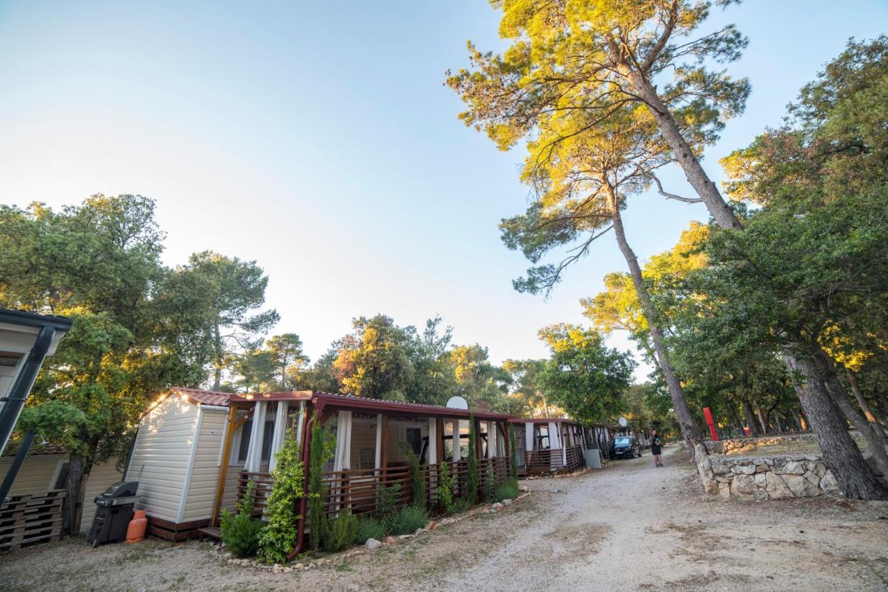 Mobile Home Cube, 3 Bedrooms, Free Parking, Wifi Biograd Na Moru Exterior photo